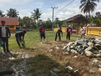 Kegiatan Pembangunan Musholla (Pondasi)